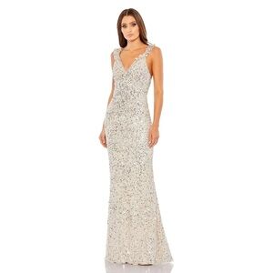 MAC DUGGAL 5674 Nude Silver Ruffle V-Neck Sleeveless Gown 8 NWT $398 Prom